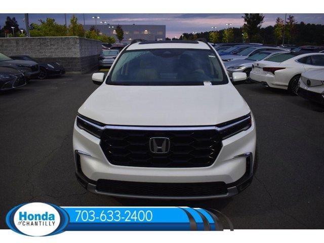 new 2025 Honda Pilot car, priced at $51,550