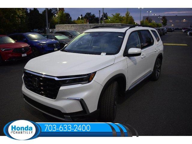 new 2025 Honda Pilot car, priced at $51,550