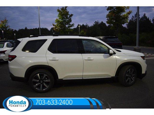 new 2025 Honda Pilot car, priced at $51,550