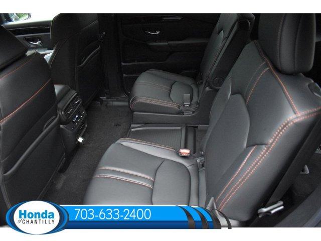 new 2025 Honda Pilot car, priced at $51,330