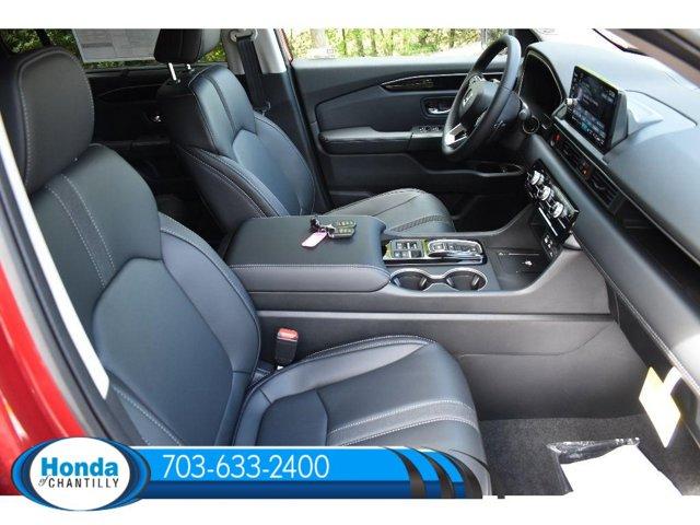 new 2025 Honda Pilot car, priced at $51,550