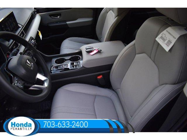 new 2025 Honda Pilot car, priced at $52,995