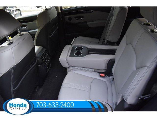 new 2025 Honda Pilot car, priced at $52,995