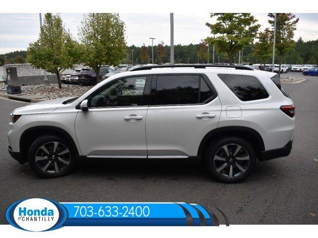 new 2025 Honda Pilot car, priced at $51,550