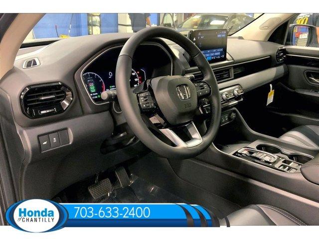 new 2025 Honda Pilot car, priced at $51,050