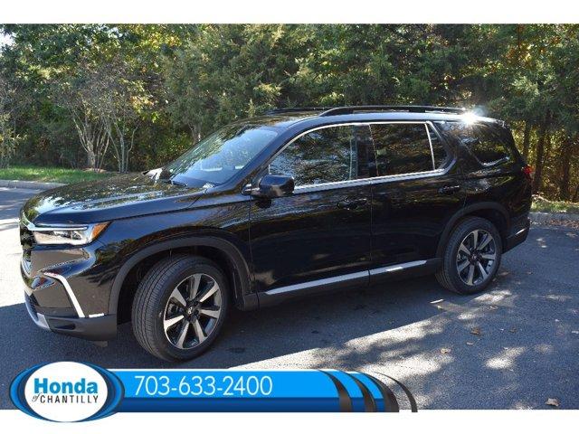 new 2025 Honda Pilot car, priced at $54,475