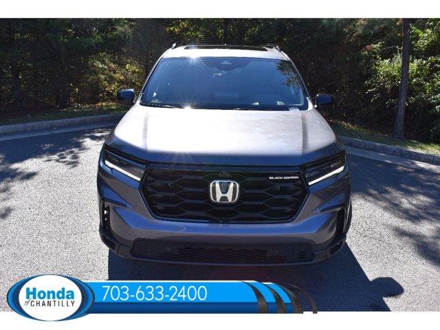 new 2025 Honda Pilot car, priced at $55,975