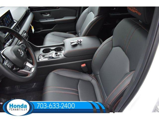 new 2025 Honda Pilot car, priced at $51,305