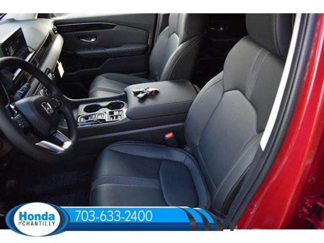 new 2025 Honda Pilot car, priced at $51,550