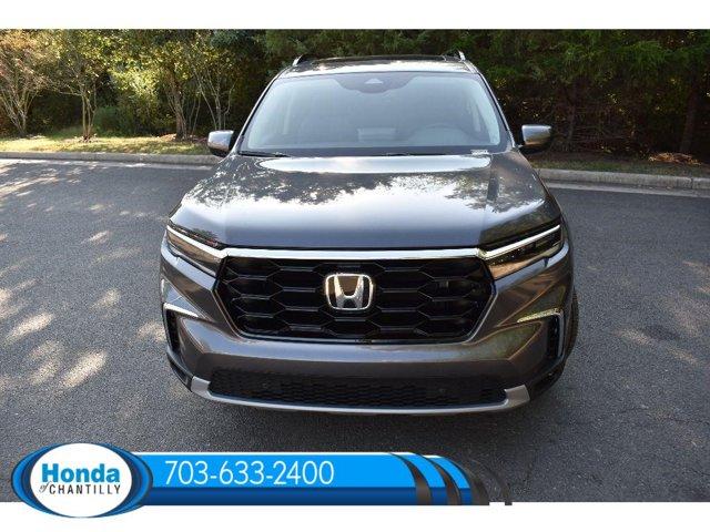 new 2025 Honda Pilot car, priced at $51,095