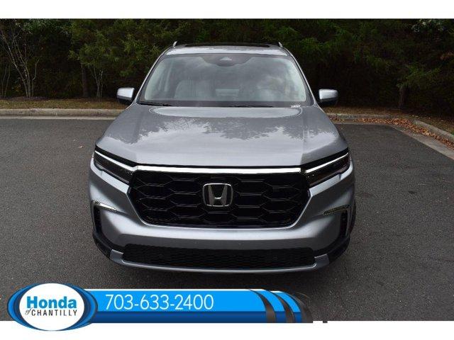 new 2025 Honda Pilot car, priced at $51,095