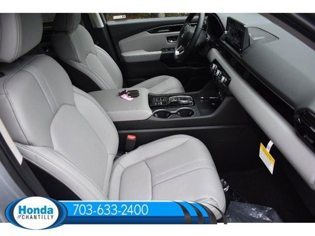 new 2025 Honda Pilot car, priced at $51,095