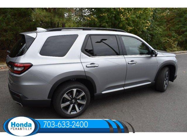 new 2025 Honda Pilot car, priced at $51,095