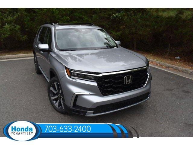 new 2025 Honda Pilot car, priced at $51,095