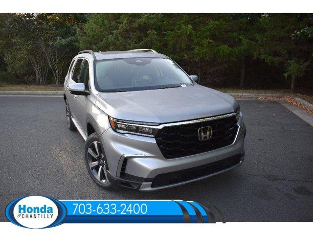 new 2025 Honda Pilot car, priced at $51,095