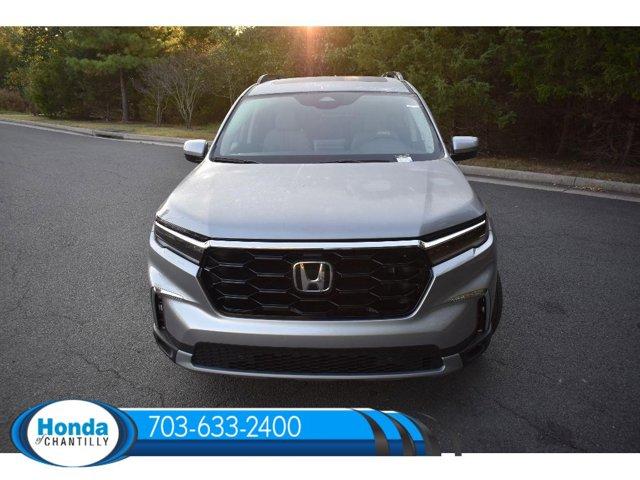 new 2025 Honda Pilot car, priced at $51,095