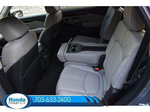 new 2025 Honda Pilot car, priced at $51,095