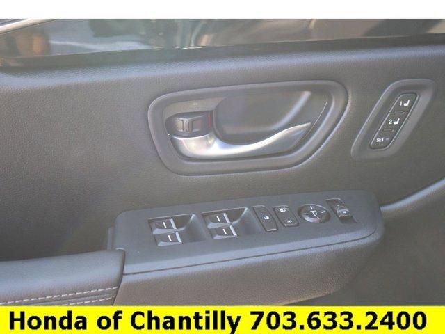 used 2025 Honda Pilot car, priced at $45,750