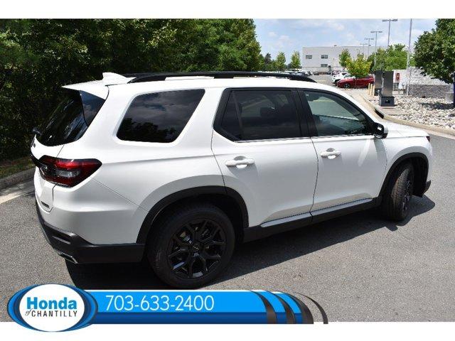 new 2025 Honda Pilot car, priced at $53,405