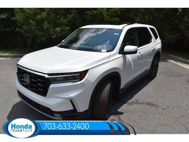 new 2025 Honda Pilot car, priced at $53,405