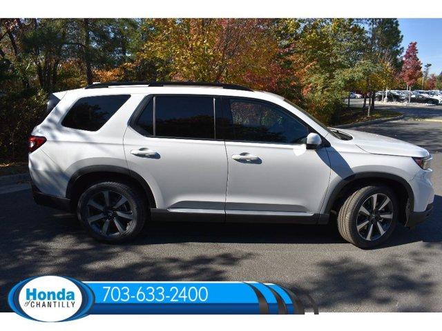 new 2025 Honda Pilot car, priced at $51,450