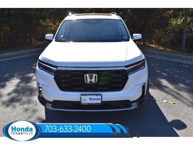 new 2025 Honda Pilot car, priced at $51,450