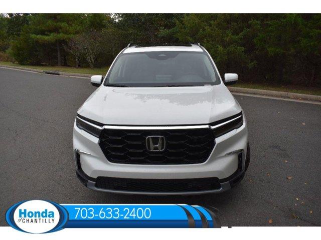 new 2025 Honda Pilot car, priced at $51,550