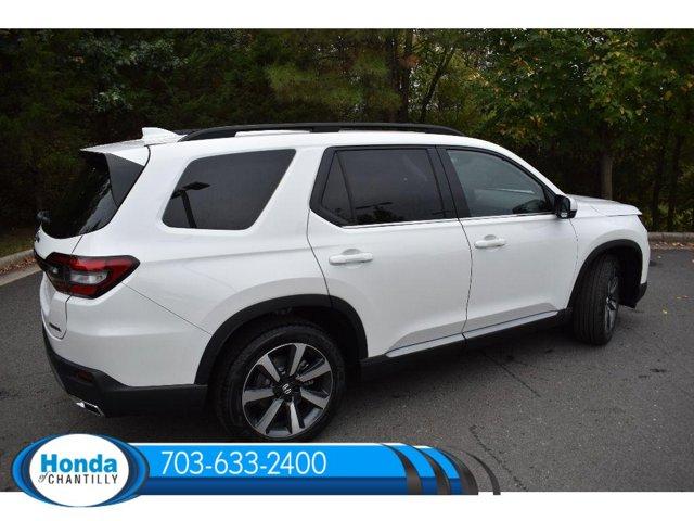 new 2025 Honda Pilot car, priced at $51,550