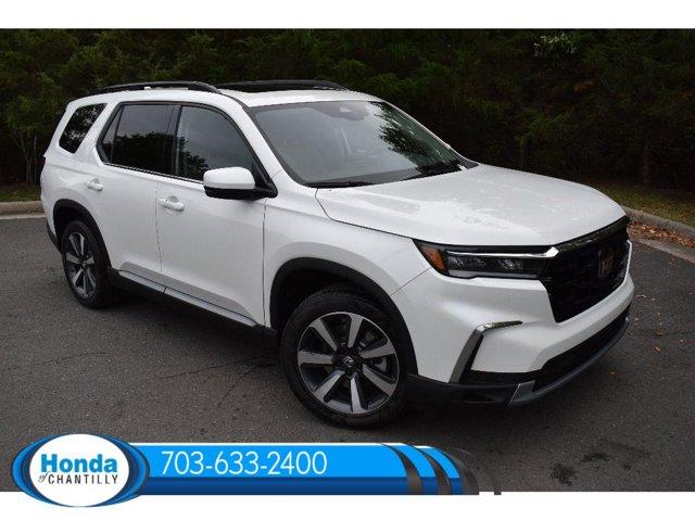 new 2025 Honda Pilot car, priced at $51,550