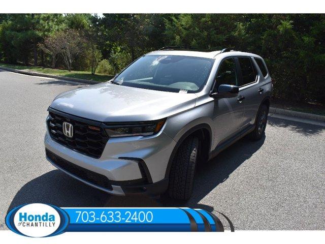 new 2025 Honda Pilot car, priced at $50,495