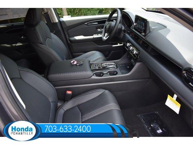 new 2025 Honda Pilot car, priced at $47,050