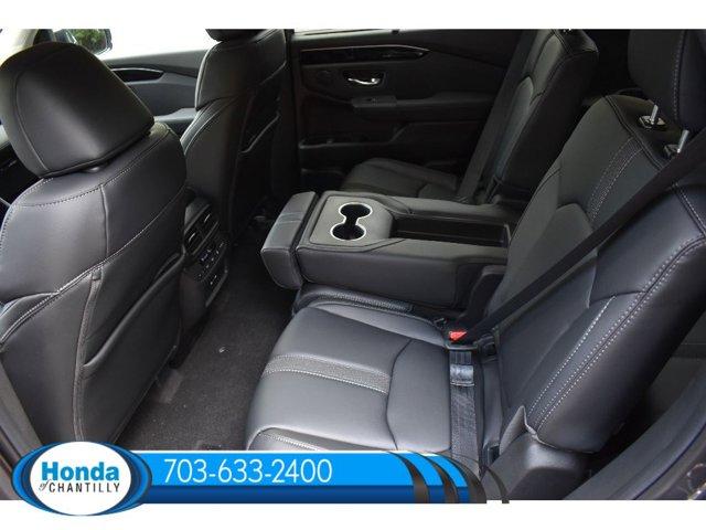 new 2025 Honda Pilot car, priced at $47,050