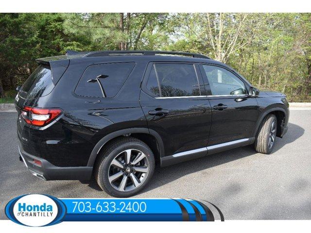 new 2025 Honda Pilot car, priced at $56,250