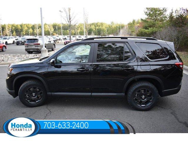 new 2025 Honda Pilot car, priced at $50,895