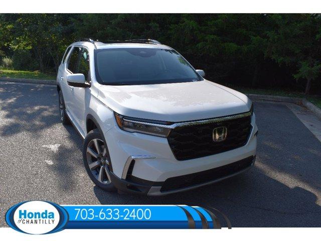 new 2025 Honda Pilot car, priced at $54,985