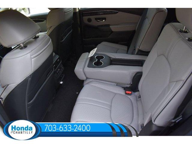 new 2025 Honda Pilot car, priced at $54,985