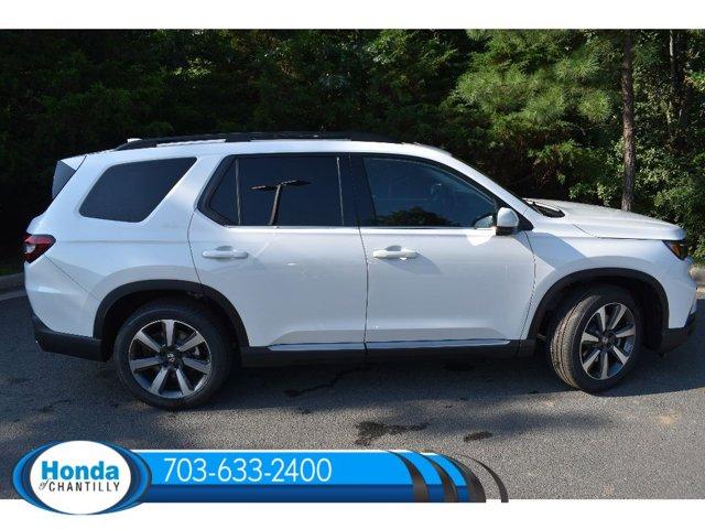 new 2025 Honda Pilot car, priced at $54,985