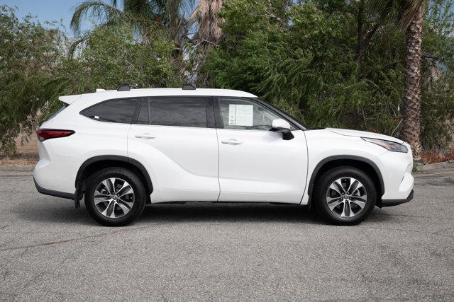 used 2022 Toyota Highlander car, priced at $29,988