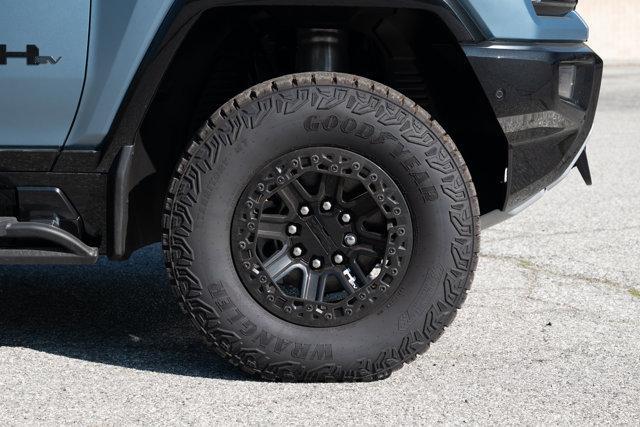 new 2024 GMC HUMMER EV Pickup car, priced at $138,150
