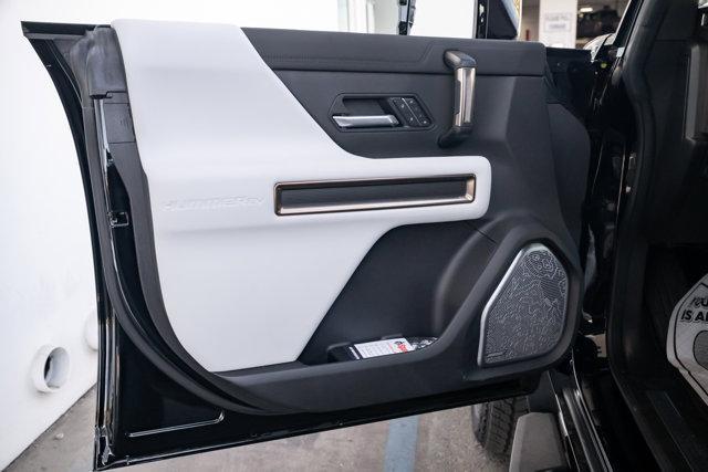 new 2025 GMC HUMMER EV Pickup car, priced at $96,639