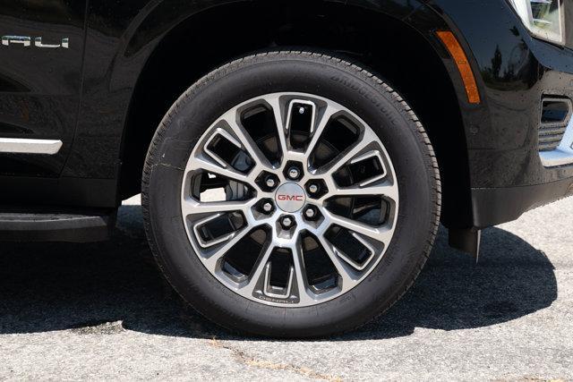 new 2025 GMC Yukon XL car