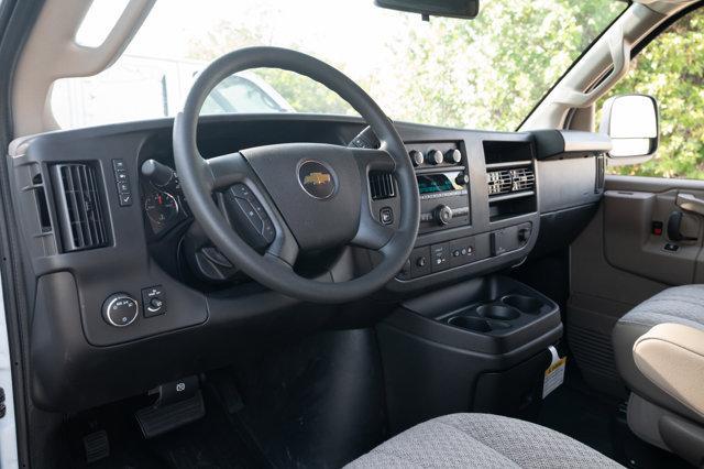 new 2024 Chevrolet Express 2500 car