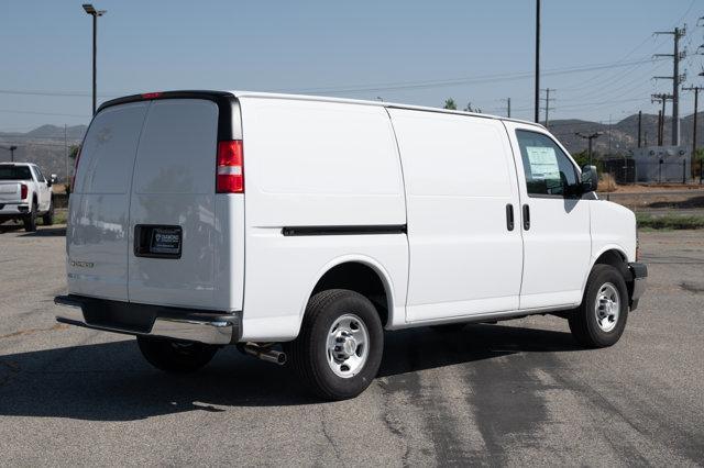 new 2024 Chevrolet Express 2500 car
