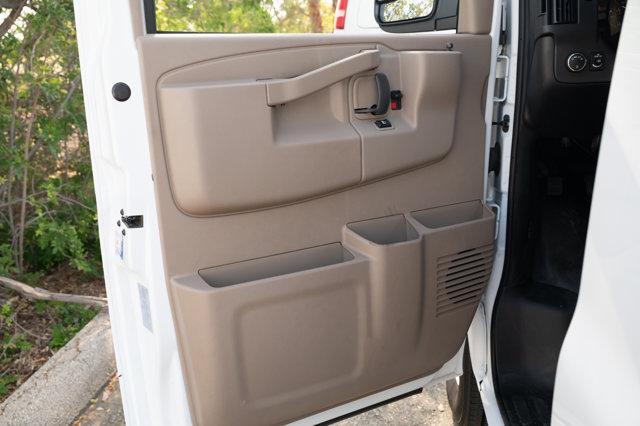 new 2024 Chevrolet Express 2500 car