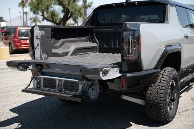 used 2025 GMC HUMMER EV Pickup car, priced at $110,000