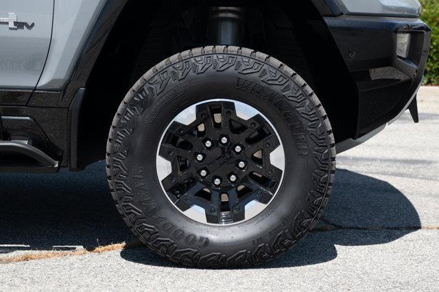 used 2025 GMC HUMMER EV Pickup car, priced at $110,000