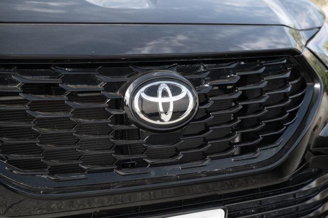 used 2021 Toyota Highlander car, priced at $34,988