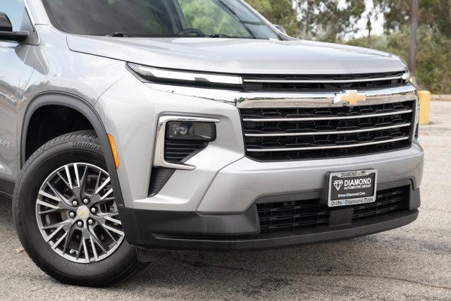 used 2025 Chevrolet Traverse car, priced at $36,988