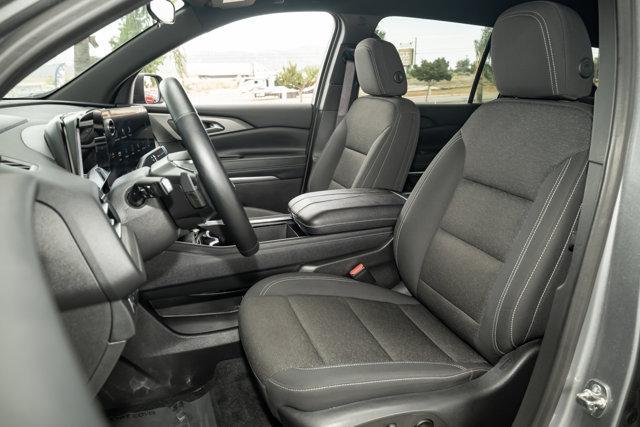 used 2025 Chevrolet Traverse car, priced at $36,988
