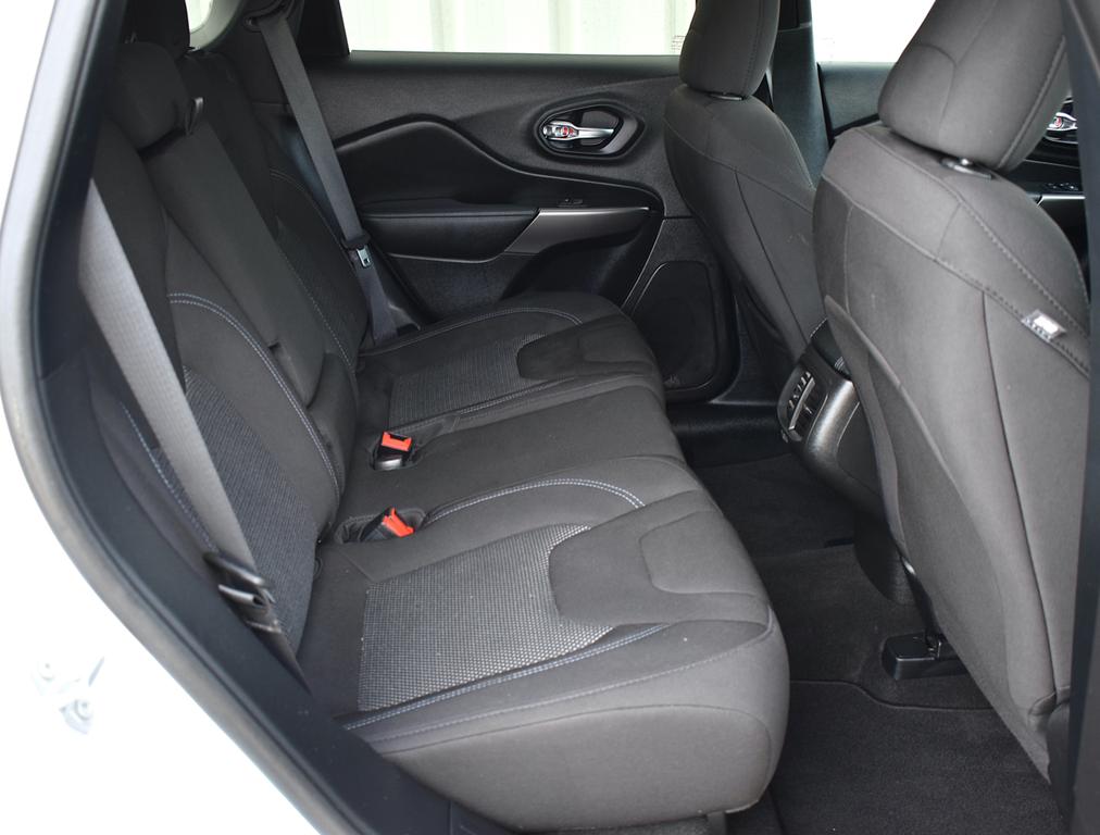 used 2021 Jeep Cherokee car, priced at $13,995